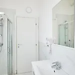 Solee, Family Holidays & Hostelling Hotel *