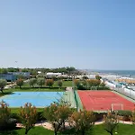 Hotel Solee, Family Holidays & Hostelling