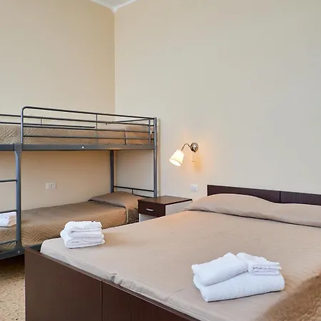 Solee, Family Holidays & Hostelling 호텔 체제나티코