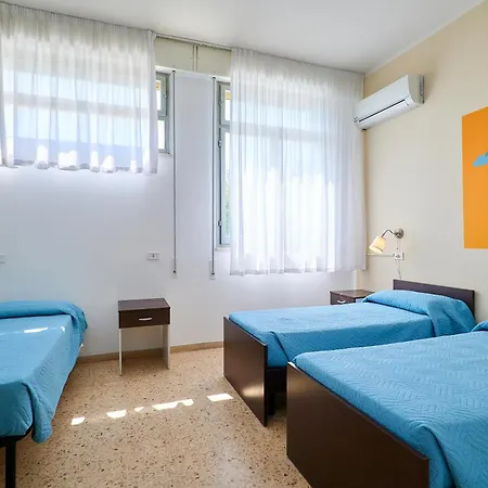 Solee, Family Holidays & Hostelling