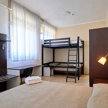 Solee, Family Holidays & Hostelling Hotel