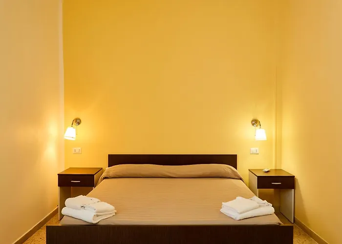 Solee, Family Holidays & Hostelling מלון צ'סנטיקו