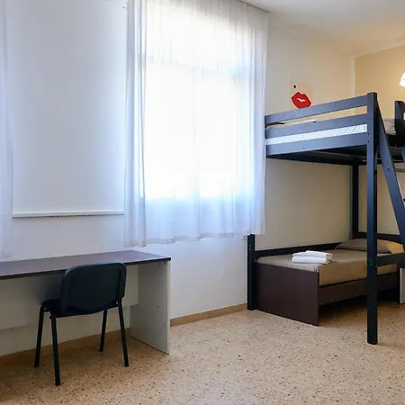 Отель Solee, Family Holidays & Hostelling