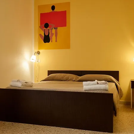 Solee, Family Holidays & Hostelling Чезенатико