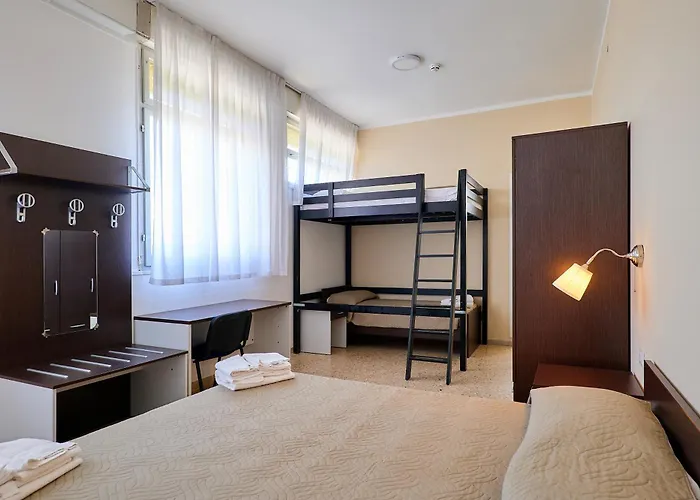 Solee, Family Holidays & Hostelling Hotell