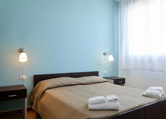 Solee, Family Holidays & Hostelling Hotell